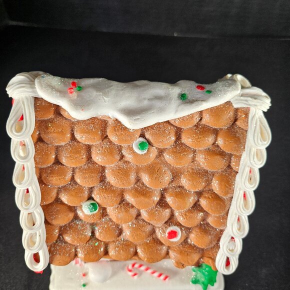 Claydough Light Up LED, Gingerbread House With Santa And Reindeer 9" Tall - Picture 14 of 14